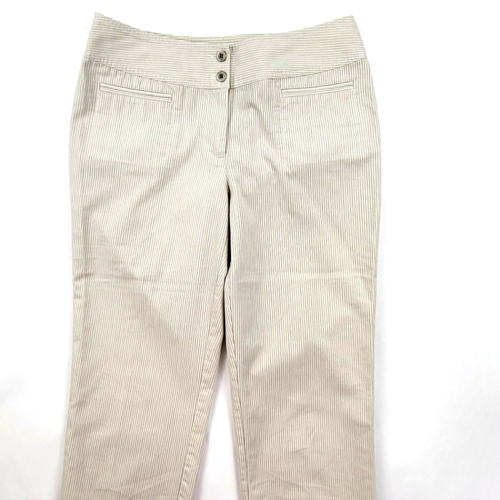 Chico’s Women's White, Tan Pinstripe Flat Front Capri Pants, Double Botton Sz 1